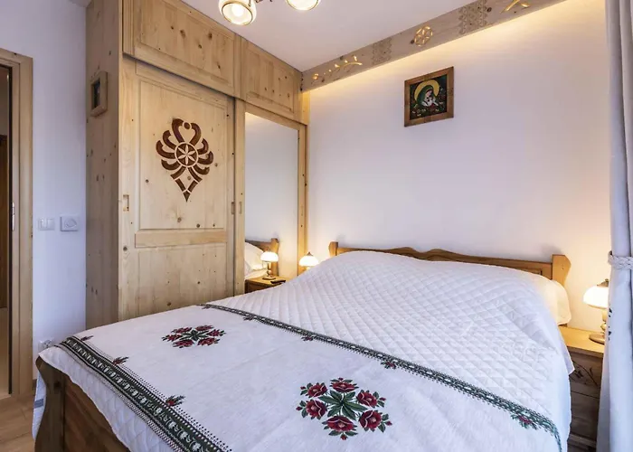 Apartament Taternik 3 *